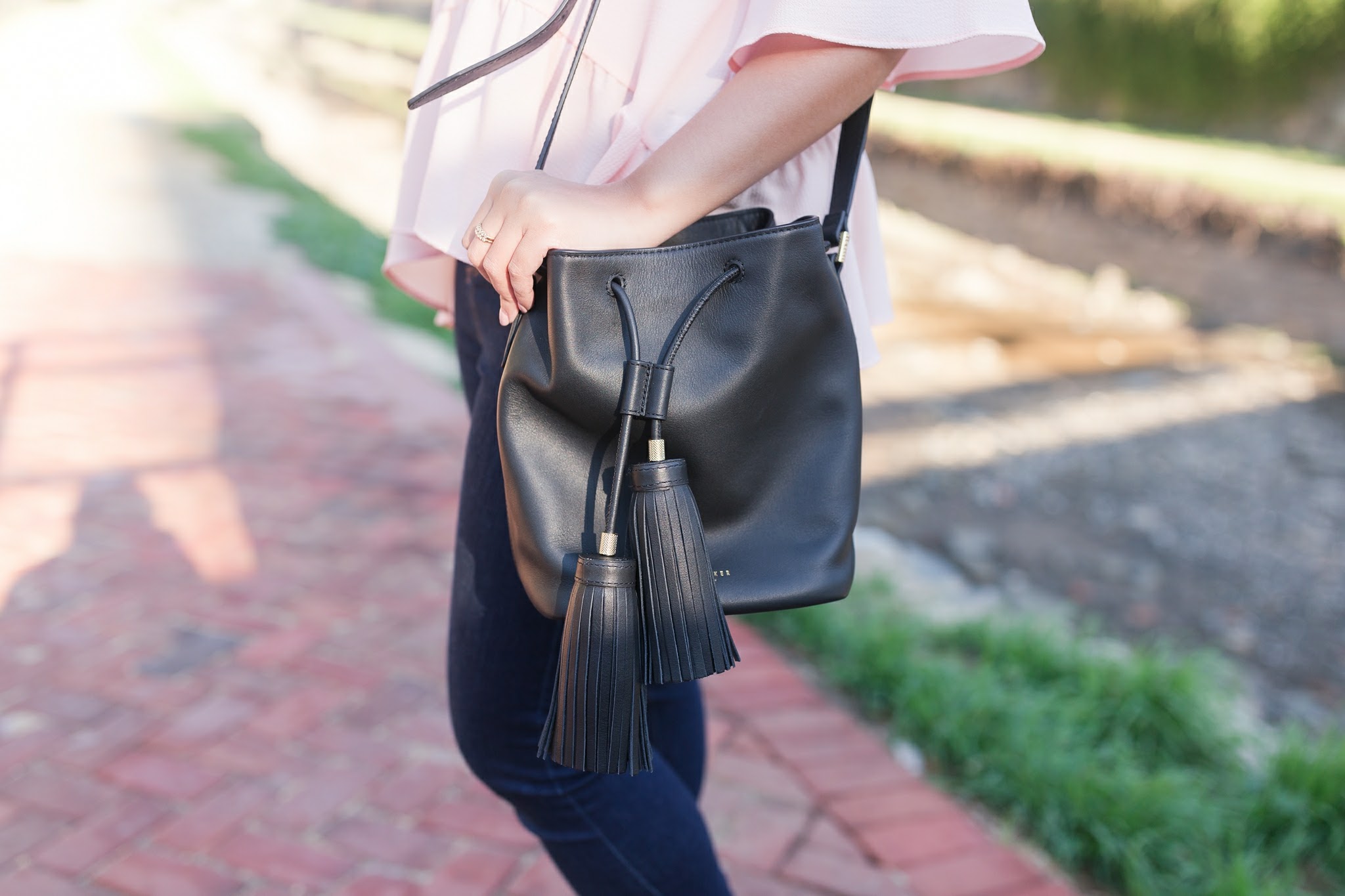 Spring Favorites - Pink Ruffles + The Ted Baker Bucket Bag - Stylista Esquire - @Stylistaesquire