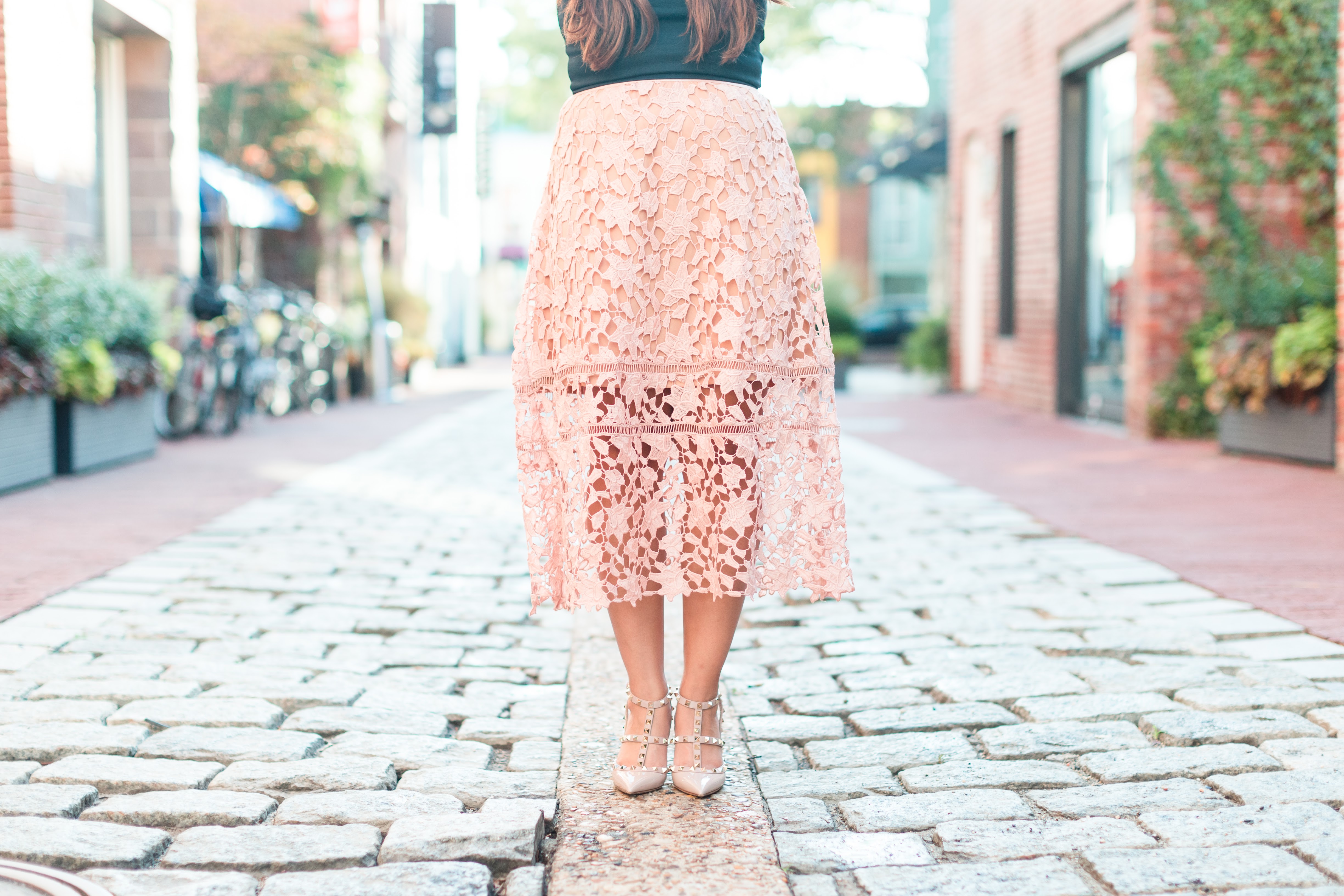 Missguided Pink Crochet Skirt - Stylista Esquire - @stylistaesquire